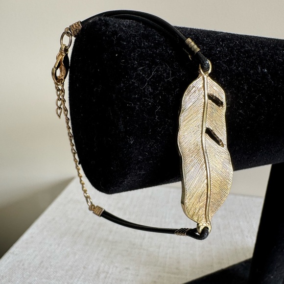 Vintage Jewelry - Gold Charm Bracelet Gold Feather Leaf Pendant Black Cord Metal…